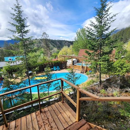 Motel Tyrol Radium Hot Springs Buitenkant foto