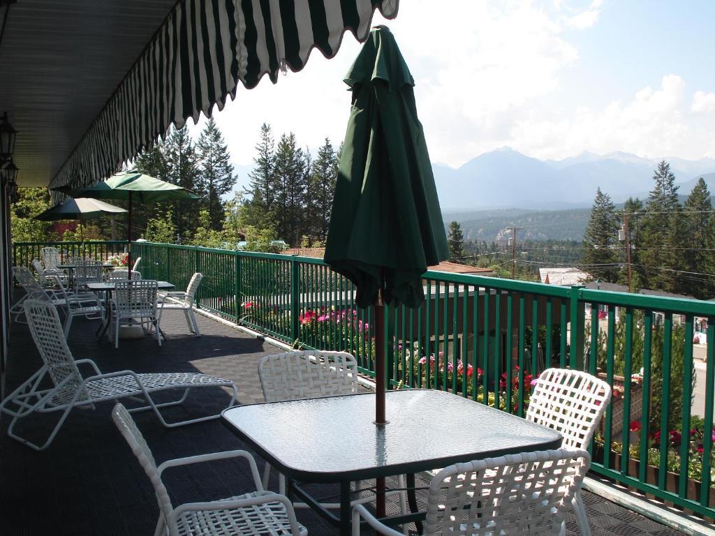 Motel Tyrol Radium Hot Springs Buitenkant foto